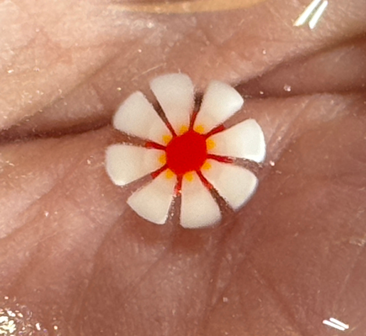 Red Centered Daisies, 1oz, COE 96 Murrini Millefiori