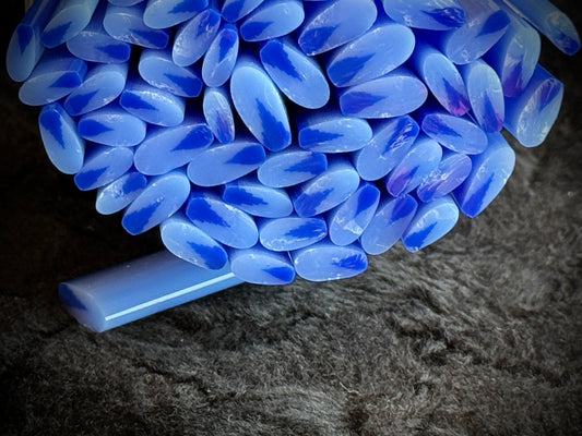 Flat-End Blue Daisy Petal (Mixed Sizes), 1.5oz, COE 96 Murrini Millefiori
