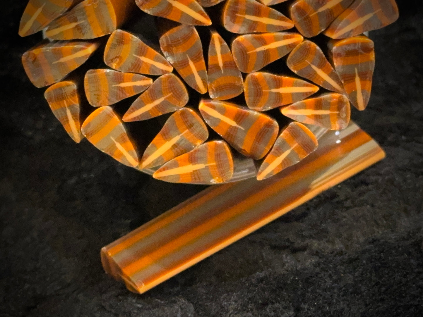 Fall Striped Daisy Petal, 1.5oz, COE 96 Murrini Millefiori