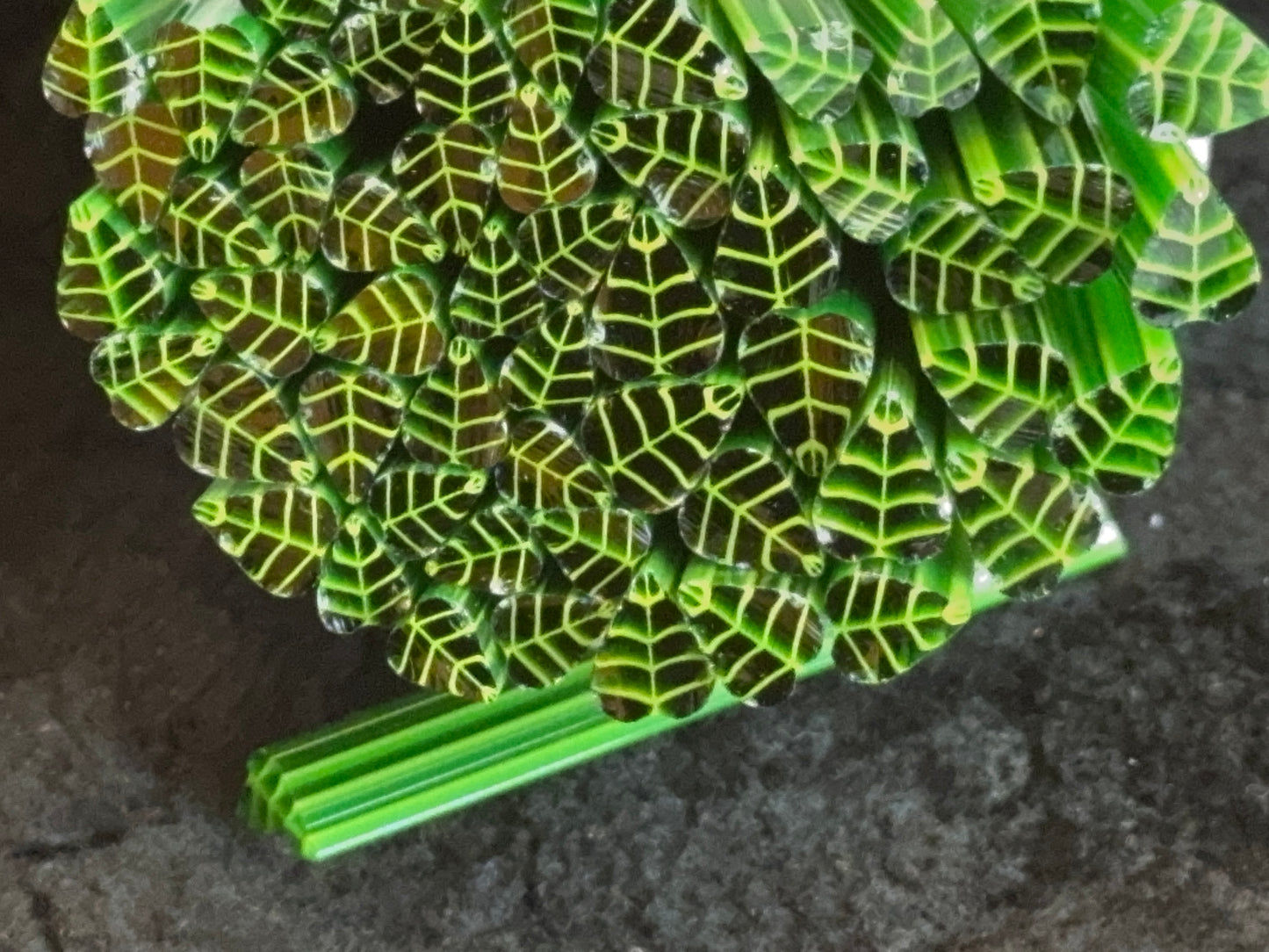 Transparent Philodendron Leaf, 1oz, COE 96 Murrini Millefiori