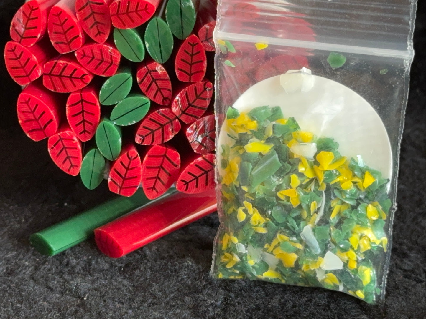 Red Poinsettia Kits with Frit Mix 1.5oz, COE 96 Murrini Millefiori
