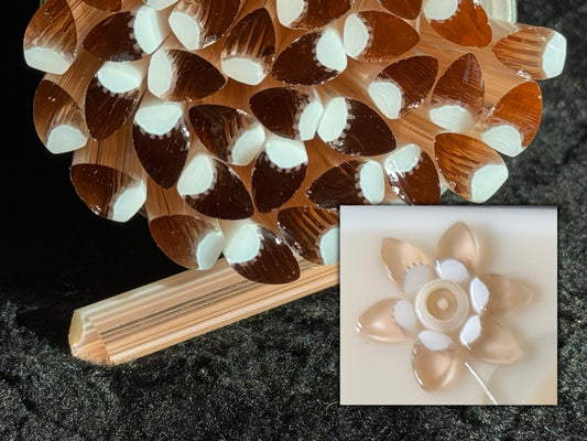 Larger Champagne Flat-End Petals, 1.15oz, COE 96 Murrini