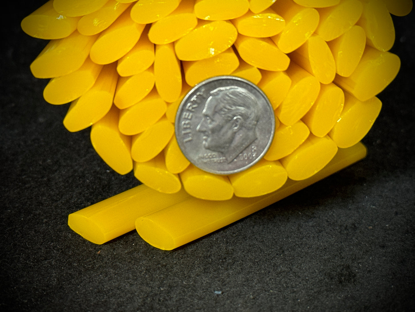 Flat-End Yellow Daisy Petal, 1.5oz, COE 96 Murrini Millefiori