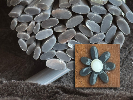 Multi-size Grey Flat-End Daisy Petal, 1oz, COE 96 Murrini Millefiori